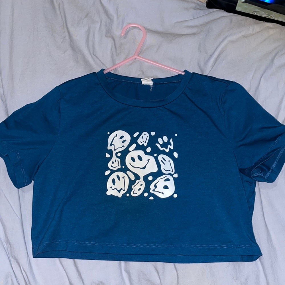 blue smiley crop top